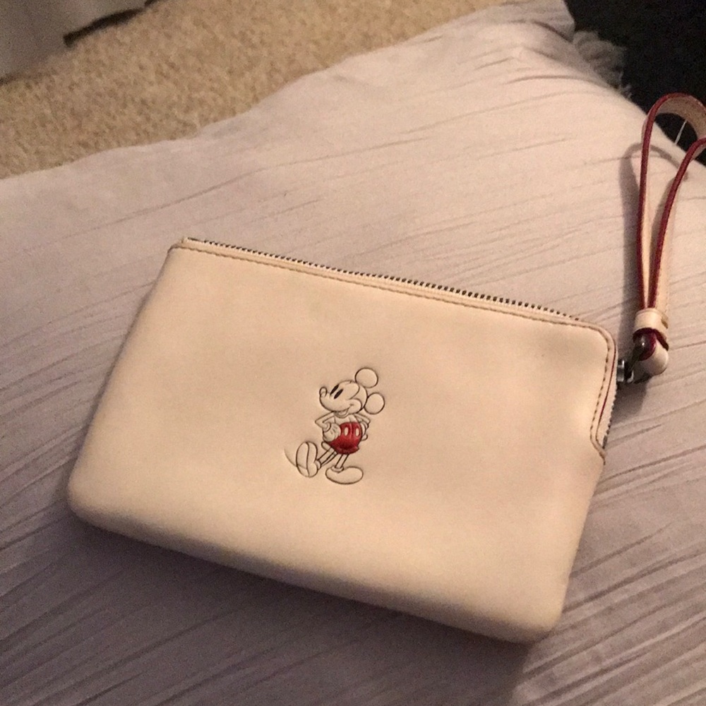 Cute wristlet